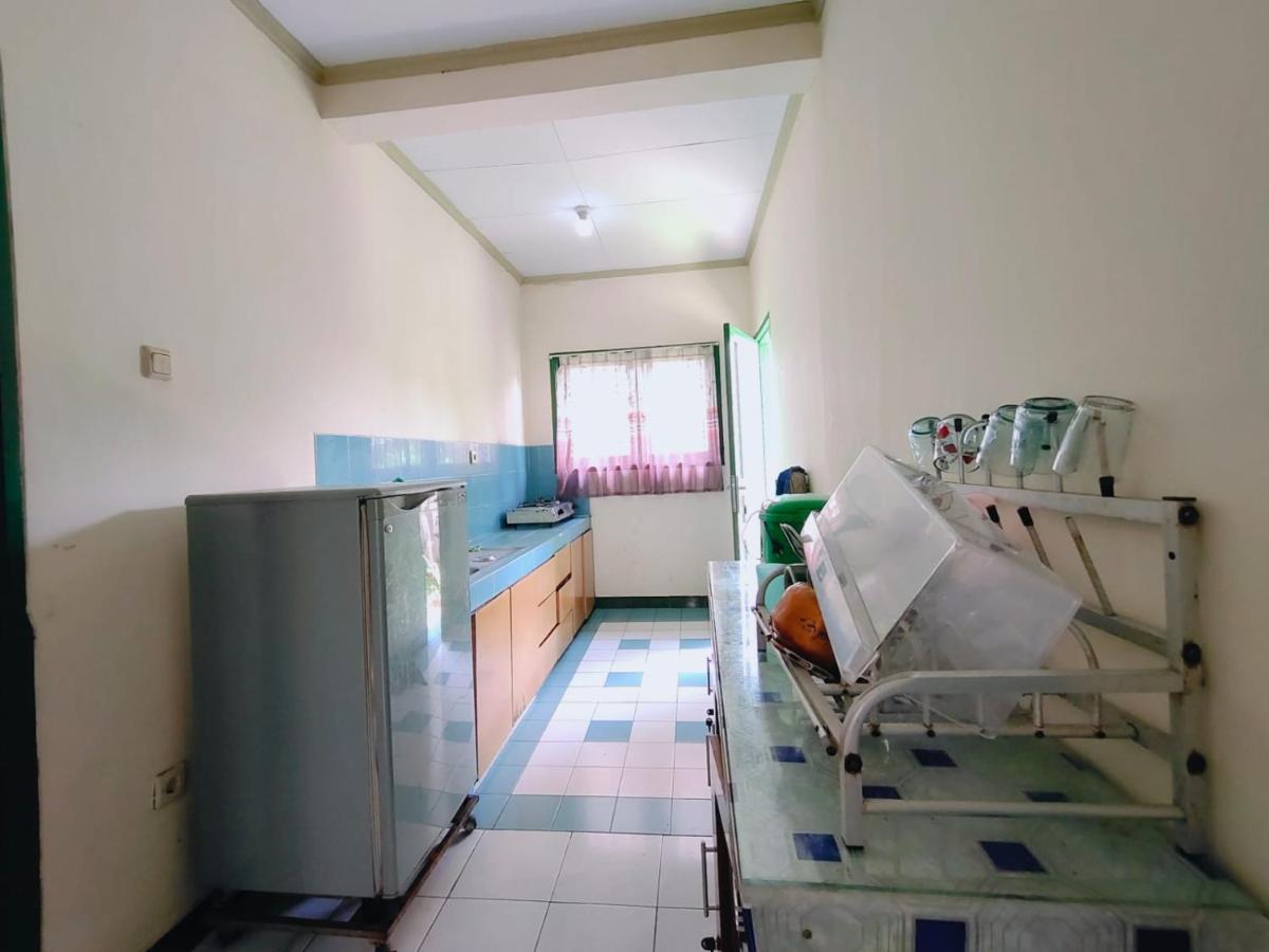 Villa Semesta Cikundul Екстериор снимка